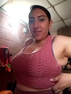 Snapshot of Valeria_montana_ chatting on March 24, 2026, 10:32 pm Valeria montana online show from March 24, 2026, 10:32 pm