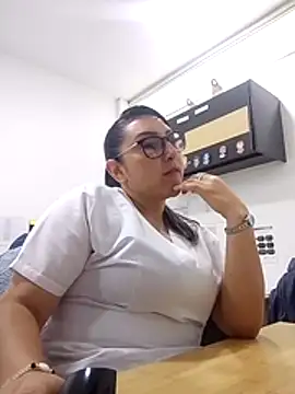 Snapshot of Valeria_montana_ chatting on April 21, 2026, 12:01 pm Valeria montana online show from April 21, 2026, 12:01 pm