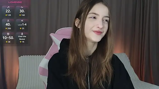 Snapshot of LunaKirby chatting on February 5, 2026, 1:07 pm LunaKirby online show from February 5, 2026, 1:07 pm