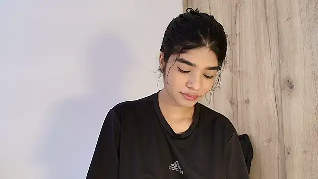 Snapshot of phia_carter chatting on February 6, 2026, 4:03 pm phia carter online show from February 6, 2026, 4:03 pm