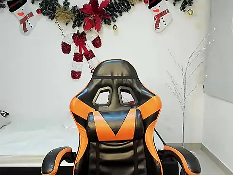 Snapshot of alex_balck chatting on January 8, 2026, 10:43 am alex balck online show from January 8, 2026, 10:43 am