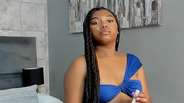 Snapshot of Lola-Sanbler chatting on December 5, 2025, 4:11 am Lola-Sanbler online show from December 5, 2025, 4:11 am