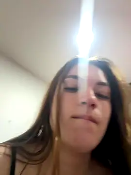 AlaiaSweet   online show from December 15, 2025, 9:53 pm