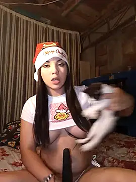 Snapshot of sara_gomez06 chatting on December 17, 2025, 1:32 am sara gomez06 online show from December 17, 2025, 1:32 am