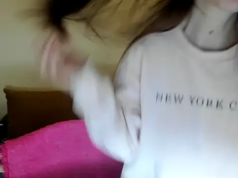 Snapshot of LikaAliston chatting on February 18, 2026, 8:11 am LikaAliston online show from February 18, 2026, 8:11 am