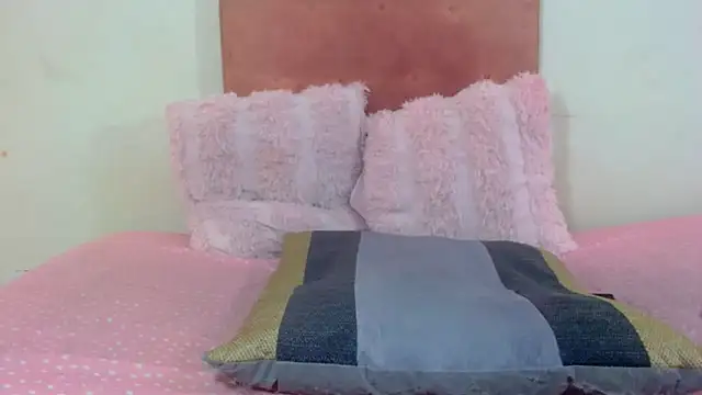 SweetdelightXXXX online show from December 18, 2025, 12:42 pm