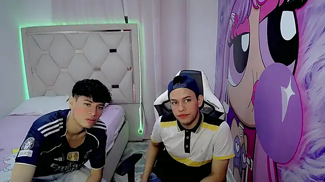 Snapshot of THE_VIPS_TWINK chatting on December 3, 2025, 9:36 pm THE VIPS TWINK online show from December 3, 2025, 9:36 pm