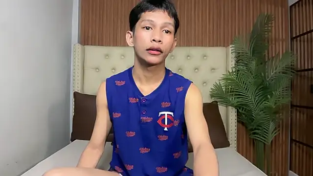 Snapshot of TheBoyAboveYou chatting on July 26, 2026, 4:36 pm TheBoyAboveYou online show from July 26, 2026, 4:36 pm
