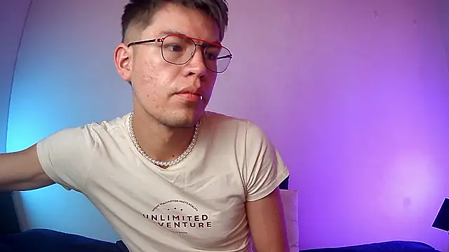 nicolatinboy online show from March 2, 2026, 10:06 pm