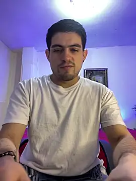 williamsmiiths16 online show from February 19, 2026, 2:58 pm