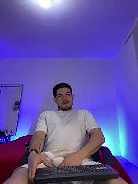 williamsmiiths16 online show from April 21, 2026, 10:55 am