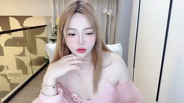 Star-XinX online show from April 13, 2026, 4:11 pm