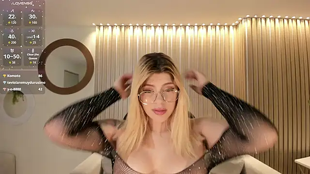 MadisonKane online show from April 25, 2026, 1:41 pm