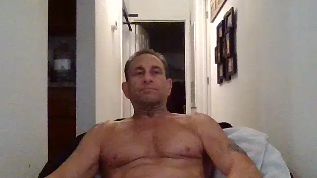 johnnymarino1010 online show from June 7, 2026, 11:21 pm