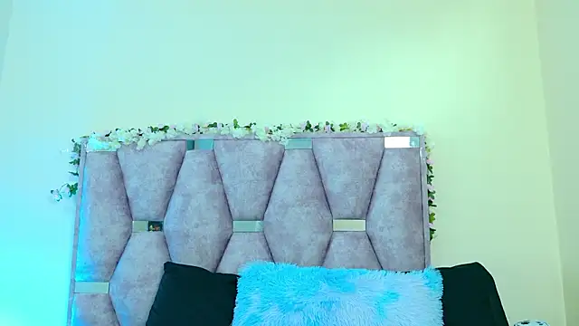 iris and damian online show from February 1, 2026, 4:16 pm