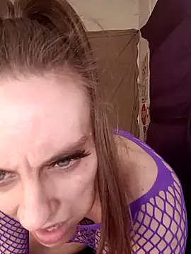 snowbird1117 online show from February 19, 2026, 2:03 pm