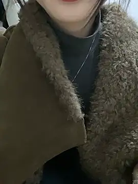 yaqing666 online show from January 13, 2026, 2:32 pm