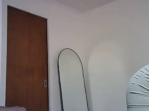 Snapshot of katerinepol chatting on December 15, 2025, 9:09 pm katerinepol online show from December 15, 2025, 9:09 pm