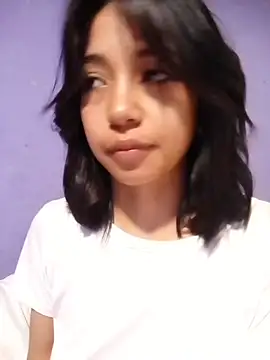 Snapshot of Honey_bun06 chatting on March 11, 2026, 5:34 am Honey bun06 online show from March 11, 2026, 5:34 am