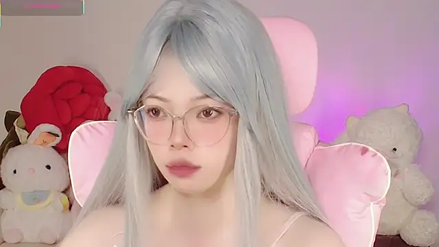 Miyeoonn online show from April 19, 2026, 6:03 am