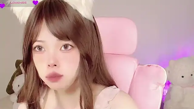 Miyeoonn online show from May 8, 2026, 8:12 pm