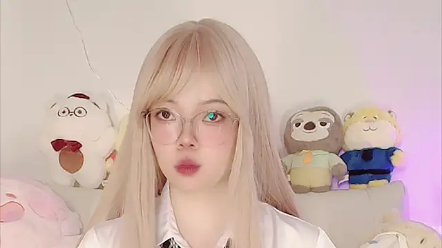 Snapshot of Miyeoonn chatting on January 13, 2026, 2:37 am Miyeoonn online show from January 13, 2026, 2:37 am