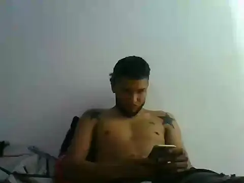 modeloxtz online show from December 21, 2025, 4:36 am