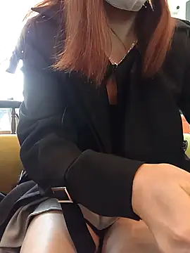 Baby-Linh online show from January 7, 2026, 4:17 am