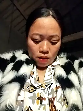 AlilaK2 online show from December 16, 2025, 1:37 pm