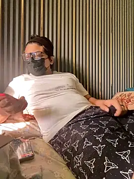 Snapshot of Shanky_HD chatting on April 2, 2026, 2:41 am Shanky HD online show from April 2, 2026, 2:41 am