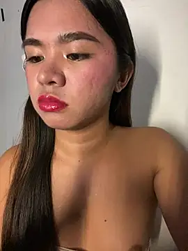 Snapshot of voganmarie chatting on June 20, 2026, 2:11 pm voganmarie online show from June 20, 2026, 2:11 pm