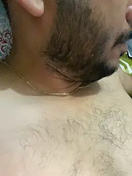 Snapshot of reyansh20134 chatting on February 5, 2026, 8:15 pm reyansh20134 online show from February 5, 2026, 8:15 pm