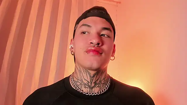 AlecBanne online show from December 19, 2025, 4:49 am