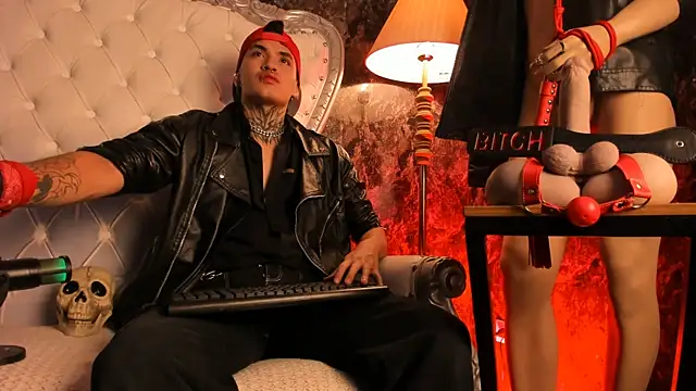 Snapshot of AlecBanne chatting on February 16, 2026, 11:02 pm AlecBanne online show from February 16, 2026, 11:02 pm