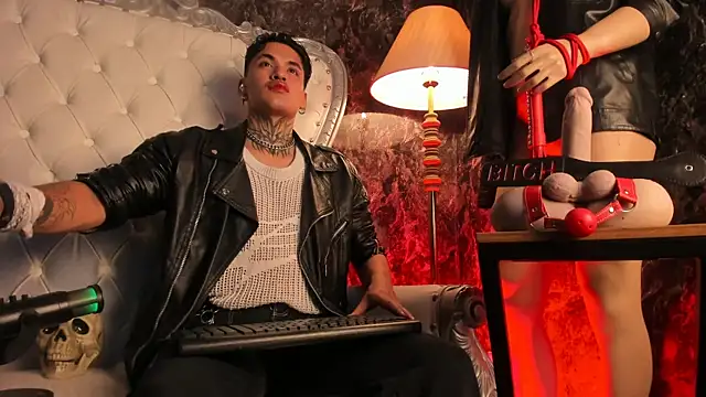 Snapshot of AlecBanne chatting on March 1, 2026, 4:56 am AlecBanne online show from March 1, 2026, 4:56 am