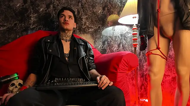 Snapshot of AlecBanne chatting on March 17, 2026, 10:02 pm AlecBanne online show from March 17, 2026, 10:02 pm