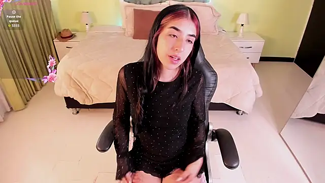 Celeste Rous   online show from June 21, 2026, 12:44 pm