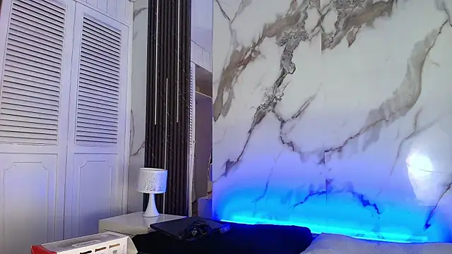 BellaHarpeer online show from March 25, 2026, 7:35 pm