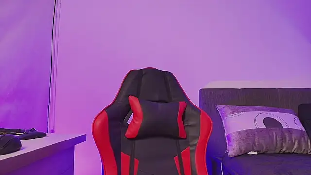 sara santana   online show from January 7, 2026, 11:43 pm