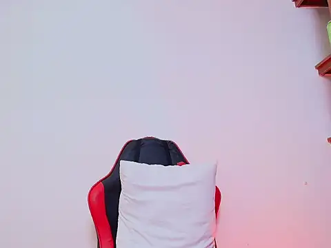 sara santana   online show from February 12, 2026, 12:32 am