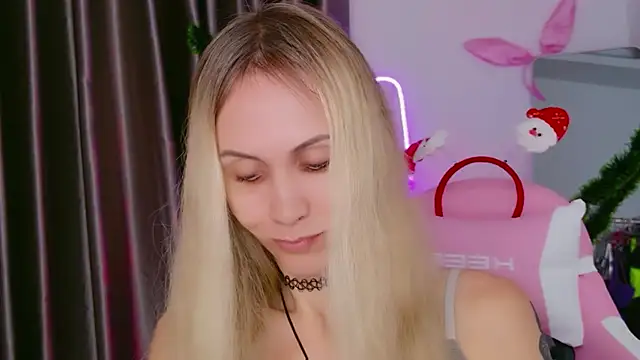 betty xoxoo online show from December 14, 2025, 12:22 pm