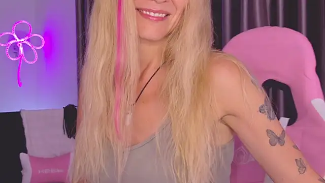 betty xoxoo online show from June 26, 2026, 11:05 am