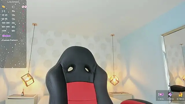 Snapshot of VENUSGREYS1 chatting on February 4, 2026, 11:38 am VENUSGREYS1 online show from February 4, 2026, 11:38 am