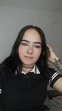 Snapshot of tiffanybrowm chatting on April 7, 2026, 1:29 am tiffanybrowm online show from April 7, 2026, 1:29 am