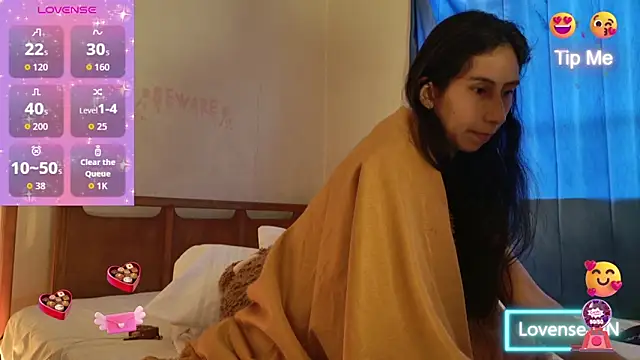 Snapshot of MoonLipsON- chatting on February 17, 2026, 3:20 pm MoonLipsON- online show from February 17, 2026, 3:20 pm