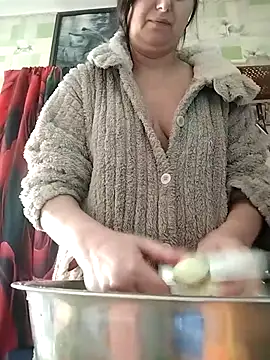 XLyxBabyLoveX online show from December 16, 2025, 7:01 am