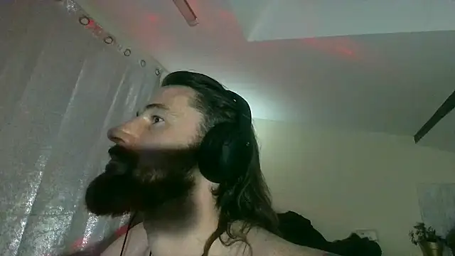 Snapshot of slavinicum chatting on December 3, 2025, 9:58 pm slavinicum online show from December 3, 2025, 9:58 pm