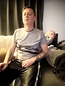 jefflatex45 online show from April 12, 2026, 12:36 am