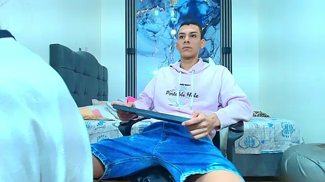 Valentina and sneider  online show from February 23, 2026, 7:14 pm