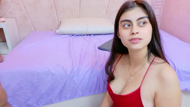 NatyAndAlex online show from April 17, 2026, 9:39 pm